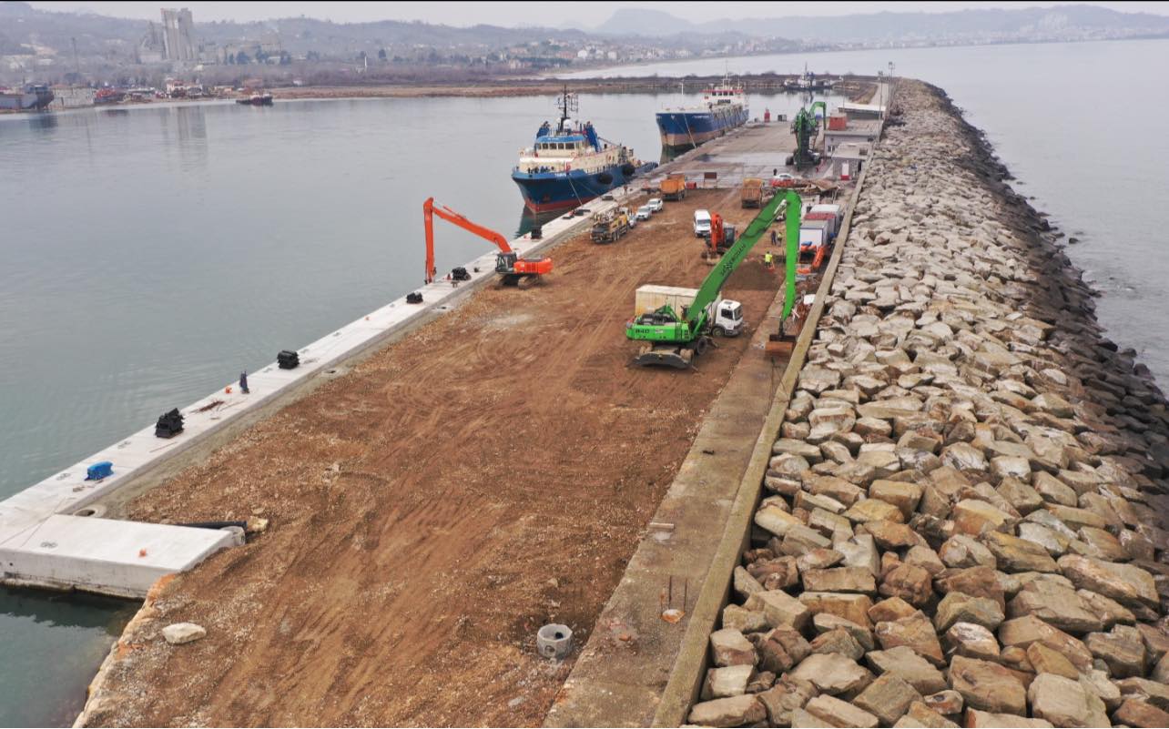 Başkan Güler,Ünye Konteyner Limanı’mız ile ilgili bir müjde verdi