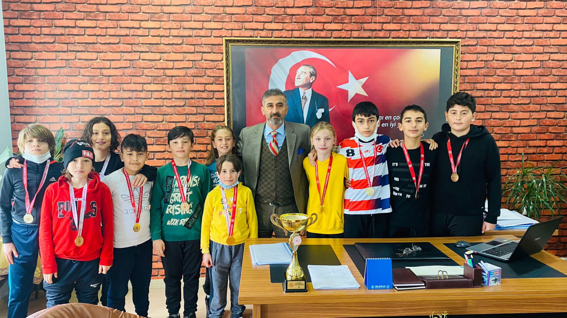 Atatürk Ortaokulu Futbol Takımları Finallerde