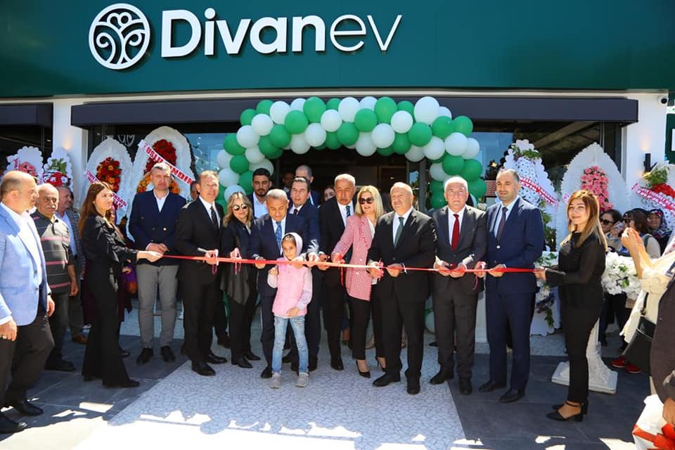 Gürsoylu Grup Bünyesinde 75. Divanev Mağazası Ünye’de Açıldı