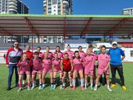 Ünye Kadın Futbol Kulübü Hazırlık Maçını Kazandı