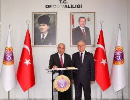 Azerbaycan Kars Başkonsolusu Guliyev, Vali Erol’u Ziyaret Etti