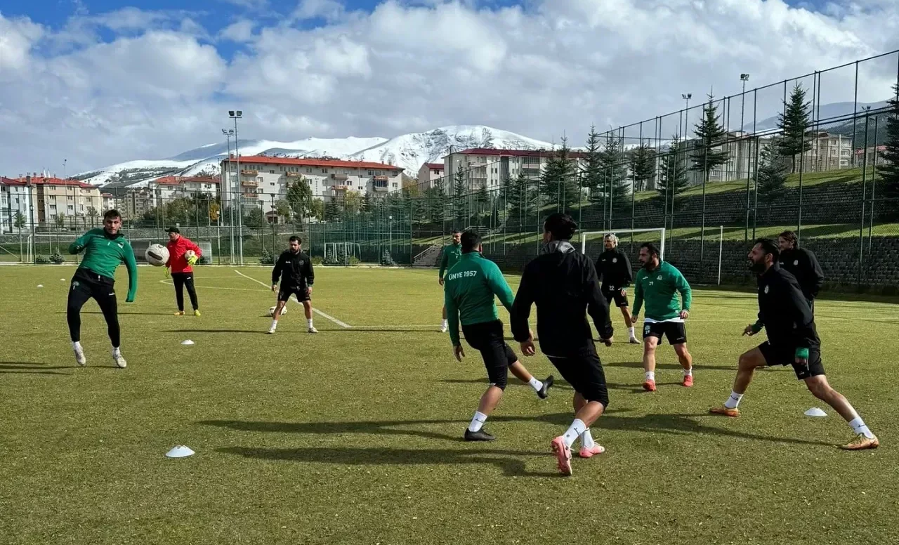 Ünye 1957 Spor, Veliköyspor Karşısında Üç Puan İçin Sahaya Çıkacak